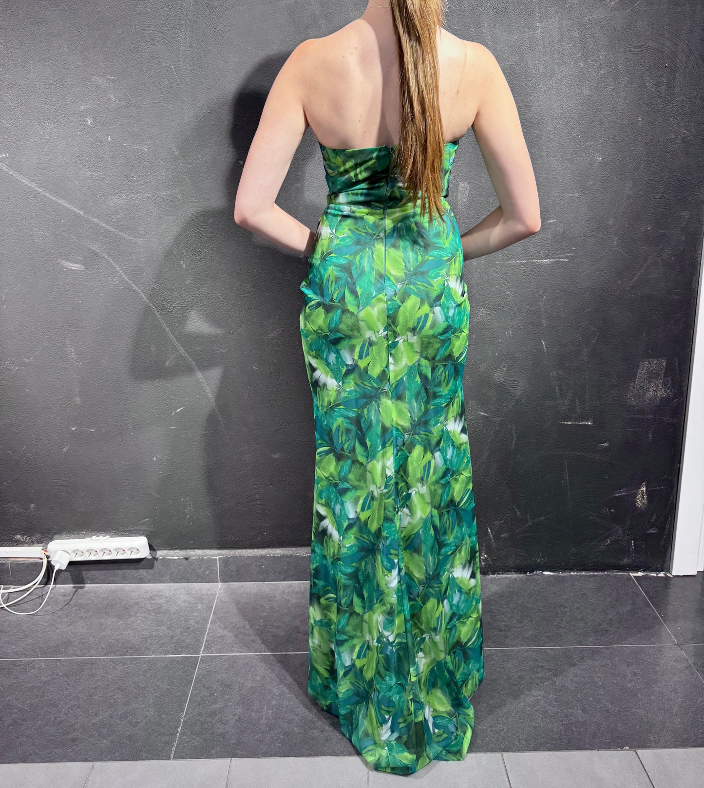 Gemustertes trägerloses Designer-Abendkleid | Hochzeit, Verlobung, besondere Anlässe | 50 % Rabatt | Kollektion 2025